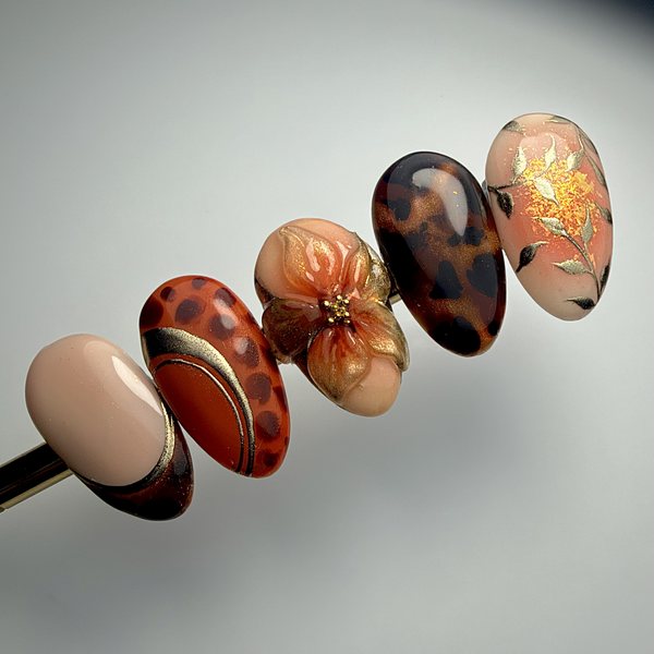 Autumn tips: tortoiseshell, leopard and a sculpted 3D flower by The Nail Editor